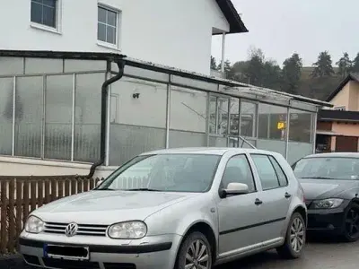 Brugt VW Golf IV 105 HK (77 kW) 1998 Grå Hatchback