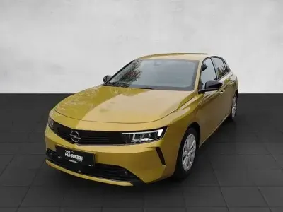 Gebraucht Opel Astra Enjoy 110 PS (80 kW) 2024 Gelb Kleinwagen