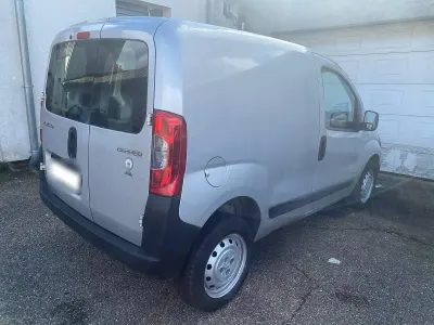 Gebraucht Peugeot Bipper 68 PS (50 kW) 2010 Silber Van / Kleinbus