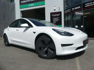 Gebraucht Tesla Model 3 RWD 239 kW (325 PS) 2023 Perl weiß Limousine