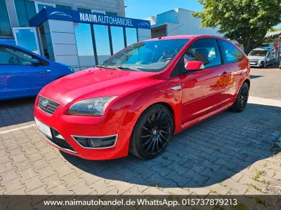 Gebraucht Ford Focus ST 226 PS (166 kW) 2009 Rot Limousine