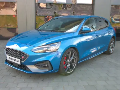 Używany Ford Focus ST 280 KM (205 kW) 2021 Niebieski Sedan/Limuzyna