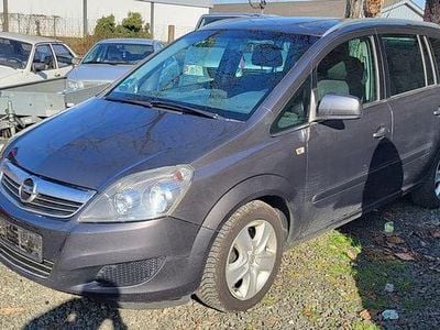Gebraucht Opel Zafira Design Edition 125 PS (91 kW) 2011 Grau Van / Kleinbus