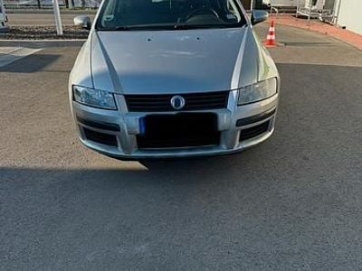 Gebraucht Fiat Stilo 103 PS (75 kW) 2003 Silber Kleinwagen