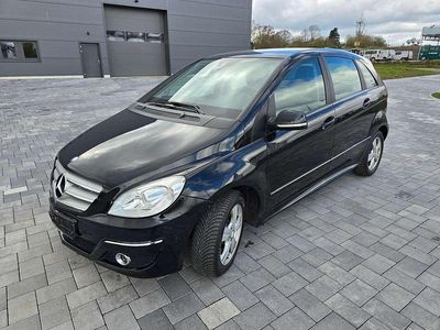 Gebraucht Mercedes B180 109 PS (80 kW) 2009 Kosmosschwarz  metalliclack Van / Kleinbus