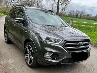 Usata Ford Kuga ST-Line 175 CV (128 kW) 2019 Grigio SUV