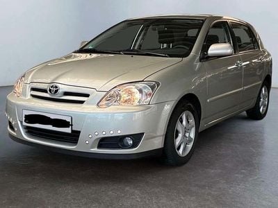 Second-hand Toyota Corolla 99 CP (72 kW) 2006 Argintiu Berlinǎ
