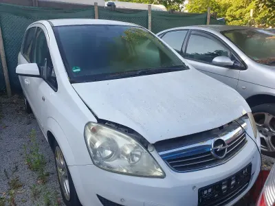 Gebraucht Opel Zafira 110 PS (80 kW) 2009 Weiß Van / Kleinbus