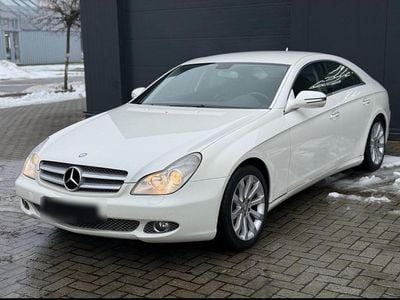 Gebraucht Mercedes CLS300 231 PS (169 kW) 2003 Weiß Limousine