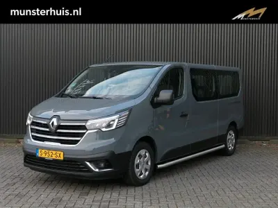 Gebraucht Renault Trafic 150 PS (110 kW) 2023 Grau Van / Kleinbus