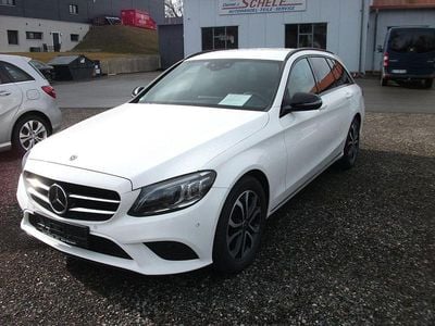 Gebraucht Mercedes C200 Avantgarde 160 PS (117 kW) 2020 Weiß Limousine