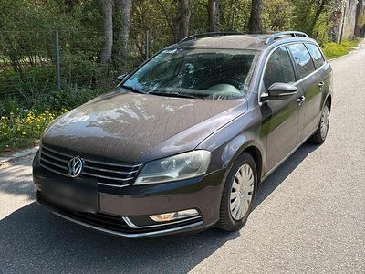Usata VW Passat 140 CV (102 kW) 2011 Marrone Station wagon