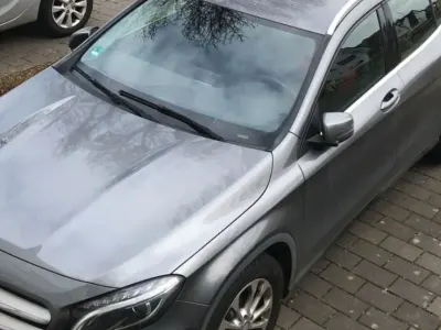 Gebraucht Mercedes GLA180 122 PS (89 kW) 2015 Grau SUV