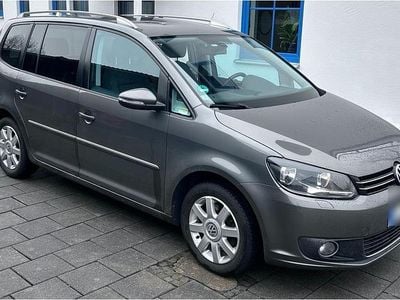 Gebraucht VW Touran 140 PS (102 kW) 2014 Grau Van / Kleinbus