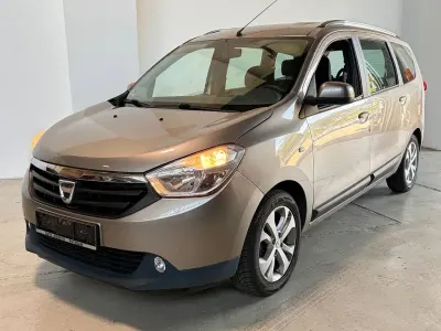 Gebraucht Dacia Lodgy Prestige 116 PS (85 kW) 2015 Braun Van / Kleinbus