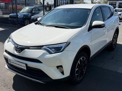 Usata Toyota RAV4 Hybrid Team 155 CV (114 kW) 2019 Bianco SUV