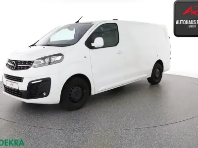 Gebraucht Opel Vivaro-e Combi 177 PS (130 kW) 2021 Weiss Van / Kleinbus