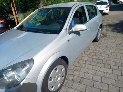 Gebraucht Opel Astra 100 PS (73 kW) 2006 Grau Limousine