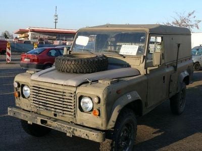 Second-hand Land Rover Defender 69 CP (50 kW) 1991 Verde SUV