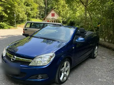 Gebraucht Opel Astra 180 PS (132 kW) 2010 Blau Cabrio