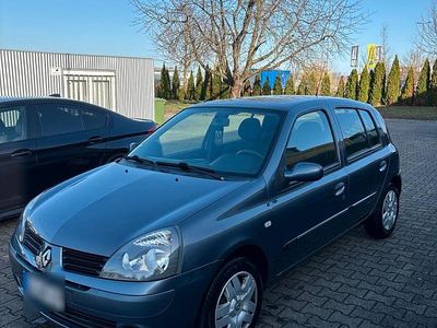 Usata Renault Clio II 75 CV (55 kW) 2005 Blu Utilitaria