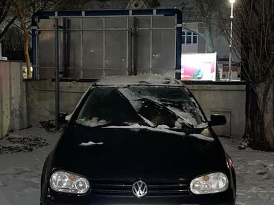 Schwarz Gebraucht 2000 VW Golf IV Kleinwagen | 2.000 € (Fairer Preis)