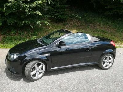 Second-hand Opel Tigra 125 CP (91 kW) 2004 Negru Cabrio