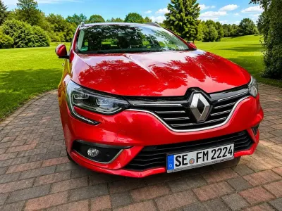 Gebraucht Renault Mégane IV Bose Edition 140 PS (102 kW) 2017 Rot Limousine