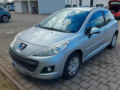 Gebraucht Peugeot 207 54 PS (39 kW) 2009 Grau Limousine