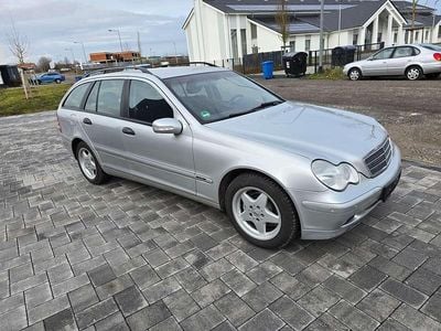 Brillantsilber metalliclack Gebraucht 2004 Mercedes C200 Kombi | 5.500 € (Teuer)