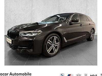 Gebraucht BMW 530e Sport Line 292 PS (214 kW) 2022 Grau Kombi