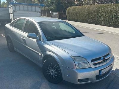 Begagnad Opel Vectra 2003 Grå Sedan
