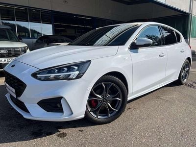 Frozen white Gebraucht 2021 Ford Focus ST-Line X Limousine | 20.700 € (Etwas zu teuer)