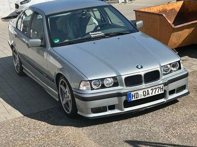 Gebraucht BMW 323 170 PS (125 kW) 1993 Grau Limousine