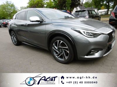 Infiniti Q30