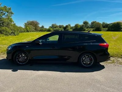 Gebraucht Ford Focus ST-Line 182 PS (133 kW) 2019 Schwarz Kombi