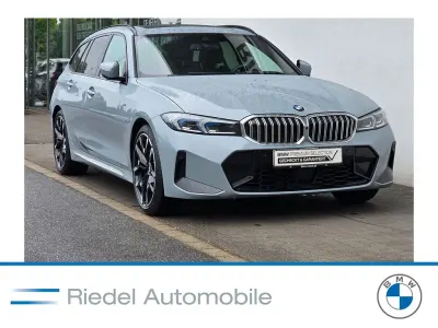 Gebraucht BMW 320 M Sport 190 PS (139 kW) 2025 Grau Kombi