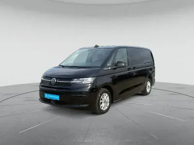 Gebraucht VW Multivan Life 136 PS (100 kW) 2023 Deep black perleffekt Van / Kleinbus