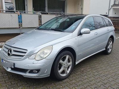 Gebraucht Mercedes R320 224 PS (164 kW) 2006 Silber Van / Kleinbus