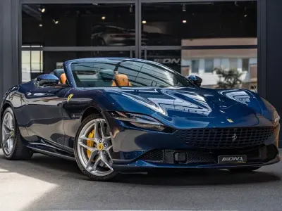 Gebraucht Ferrari Roma 620 PS (456 kW) 2024 Blau Cabrio