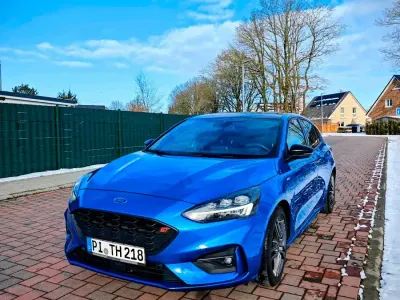 Gebraucht Ford Focus 125 PS (91 kW) 2018 Blau Limousine