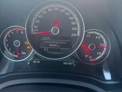Gebraucht VW up! IQ Drive 75 PS (55 kW) 2019 Weiß Kleinwagen