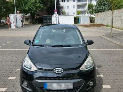 Gebraucht Hyundai i10 Classic 67 PS (49 kW) 2016 Schwarz Kleinwagen