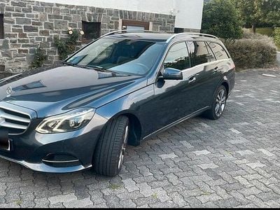 Gebraucht Mercedes E350 252 PS (185 kW) 2014 Grau Kombi