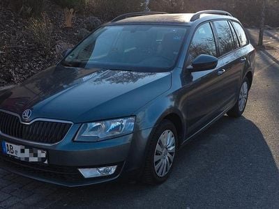 Gebraucht Skoda Octavia Ambition 110 PS (80 kW) 2016 Blau Kleinwagen