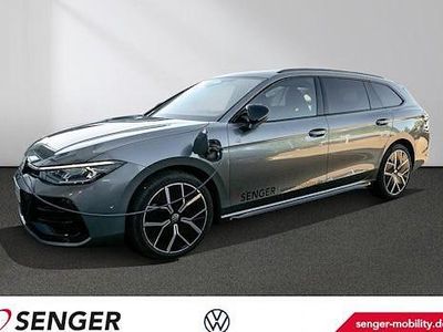 Używany VW Passat R-line 272 KM (200 kW) 2025 Szary Kombi