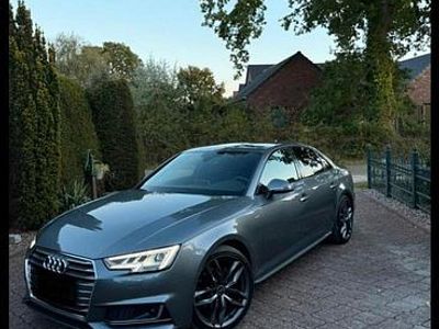 Gebraucht Audi A4 Ambiente 190 PS (139 kW) 2017 Grau Limousine