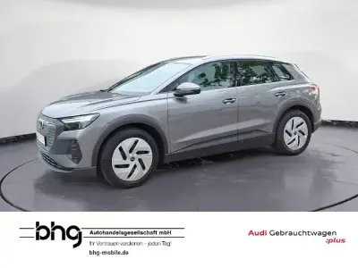 Begagnad Audi Q4 e-tron Ambiente 194 kW (265 HK) 2023 Grå SUV