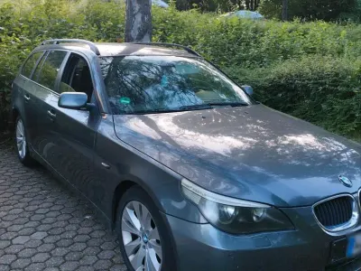 Gebraucht BMW 525 177 PS (130 kW) 2004 Grau Kombi
