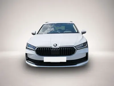 Gebraucht Skoda Superb Essence 150 PS (110 kW) 2025 Weiß Kombi